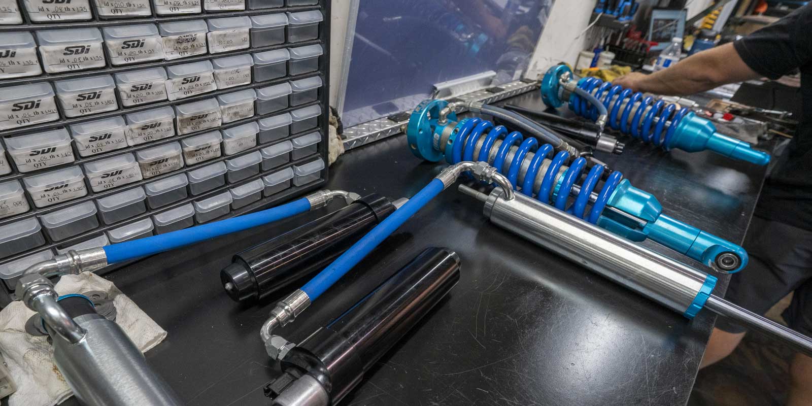 Rebuilding King Shocks with SDI Eclik Universal Electronic Reservoirs